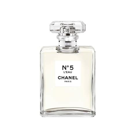 chanel no 5 perfume review.